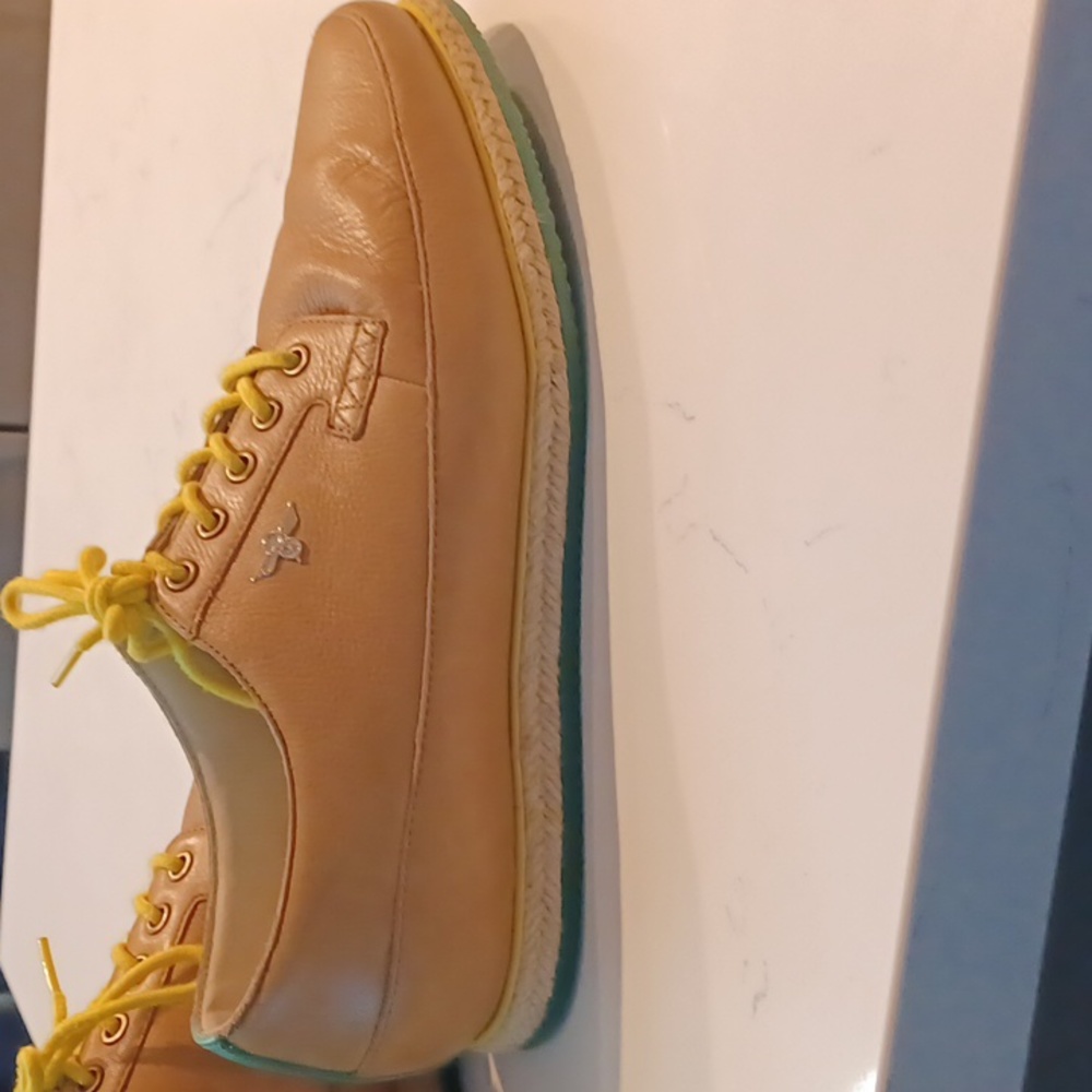 Mens shoes